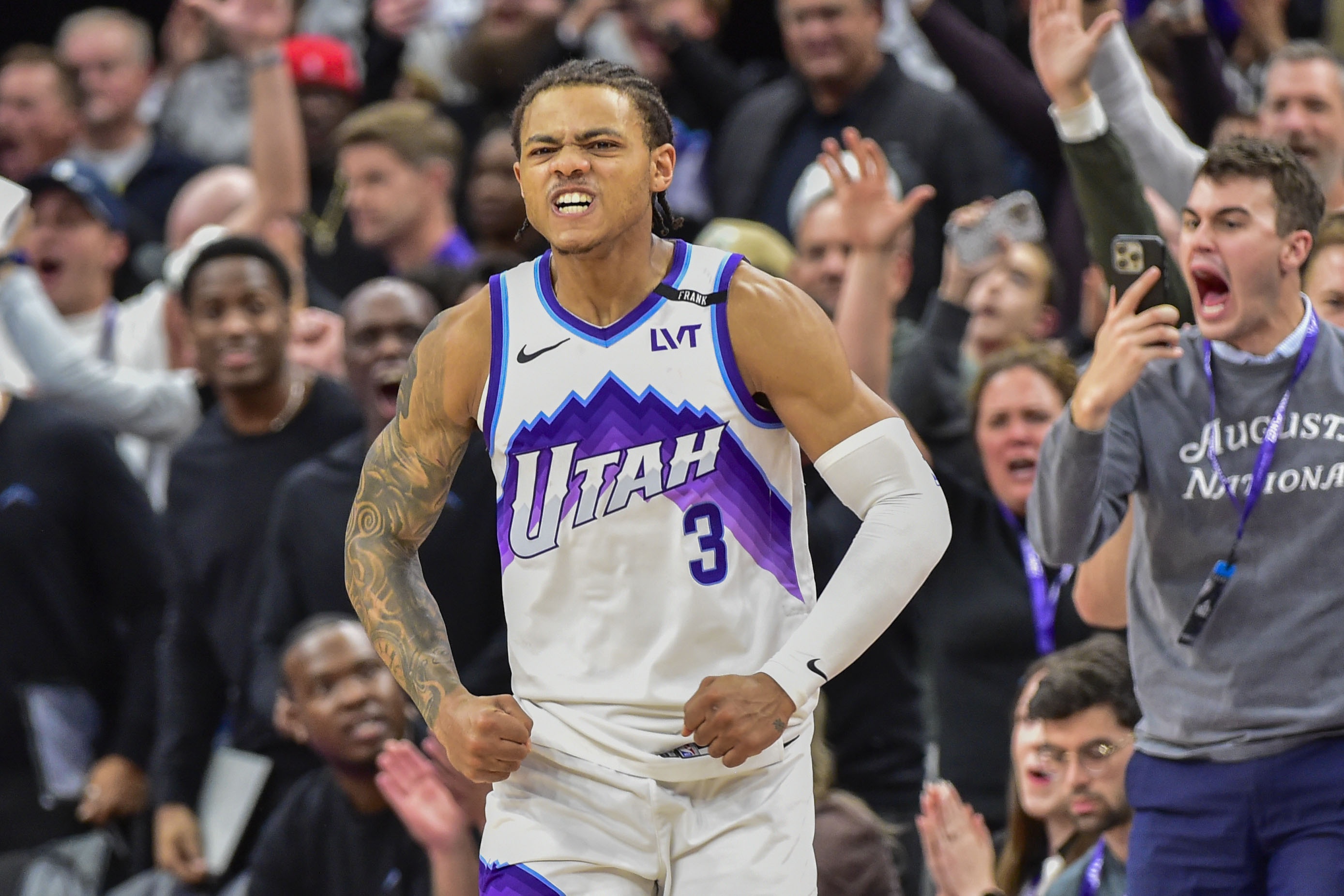 基昂特·乔治过去5场:场均28分4板7助 三项命中率49%/39.5%/87%