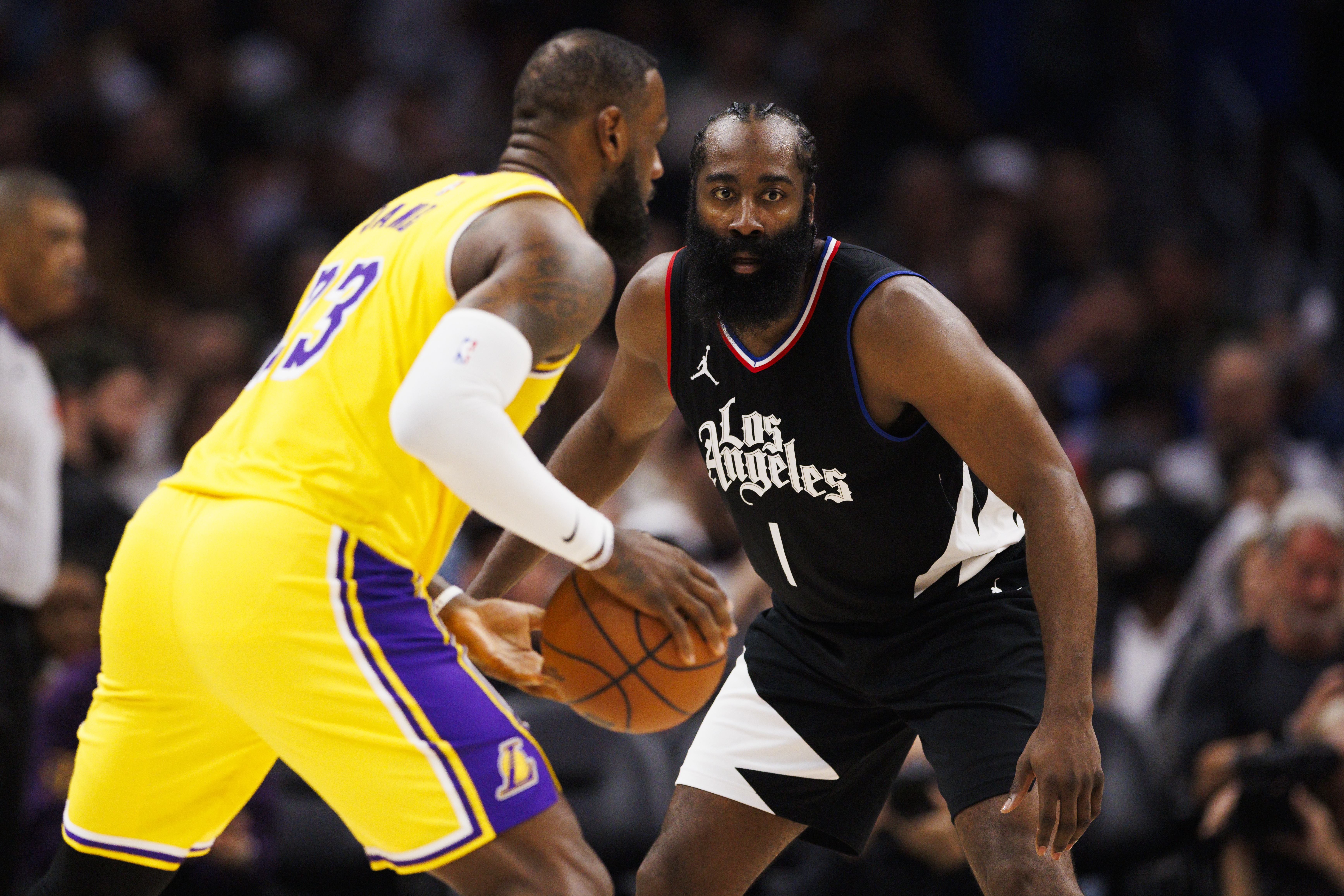 同城不同命!今日湖人排名升至西部第二 快船跌至西部倒二